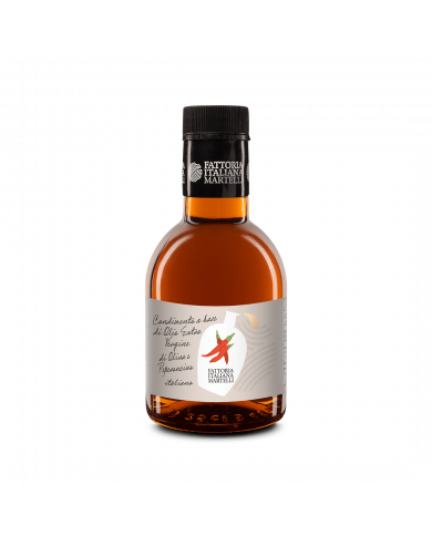 Natives Olivenöl extra  Condimento a base di olio extra vergine di oliva aromatizzato al peperoncino - Fattoria Italiana Mart... Natives Olivenöl extra  Condimento a base di olio extra vergine di oliva aromatizzato al peperoncino - Fattoria Italiana Mart...
