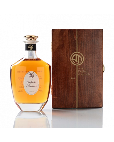 Distillates  Grappa Riserva Sinfonia d’autunno Cassetta legno - Altavilla 70,00 € Distillates  Grappa Riserva Sinfonia d’autunno Cassetta legno - Altavilla 70,00 €