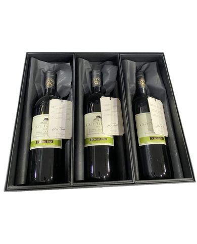 White wines  St. Michael Eppan Annate Storiche TWC Sanct Valentin Pinot Bianco DOC 2007/2008/2009 in gift box 168,00 € White wines  St. Michael Eppan Annate Storiche TWC Sanct Valentin Pinot Bianco DOC 2007/2008/2009 in gift box 168,00 €