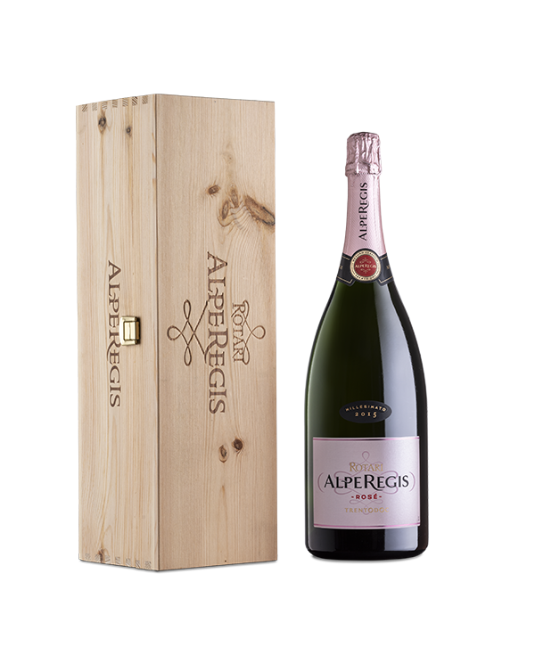 Vini Bianchi  AlpeRegis Rosè Trento DOC 2016 Magnum 1.5L Confezione legno - Rotari 54,00 â‚¬ Vini Bianchi  AlpeRegis Rosè Trento DOC 2016 Magnum 1.5L Confezione legno - Rotari 54,00 â‚¬