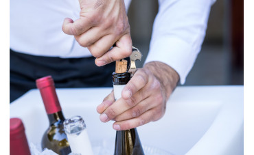 Conservare il vino: come far durare la bottiglia il più a lungo possibile  Conservare il vino: come far durare la bottiglia il più a lungo possibile