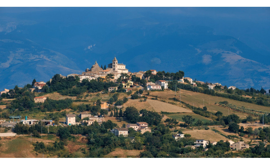 L'Abruzzo eletto Regione vinicola dell'anno 2022 L'Abruzzo eletto Regione vinicola dell'anno 2022